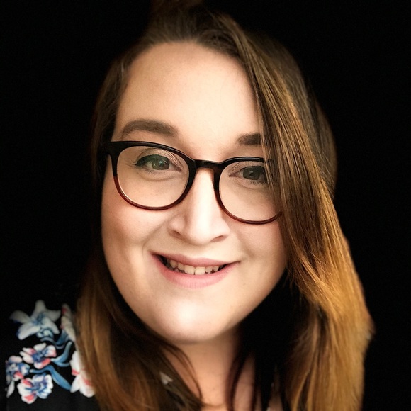 Meet your Posher, Marybeth - Picture 2 of 8